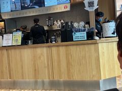 -霸王茶姬(云杉奥莱店)