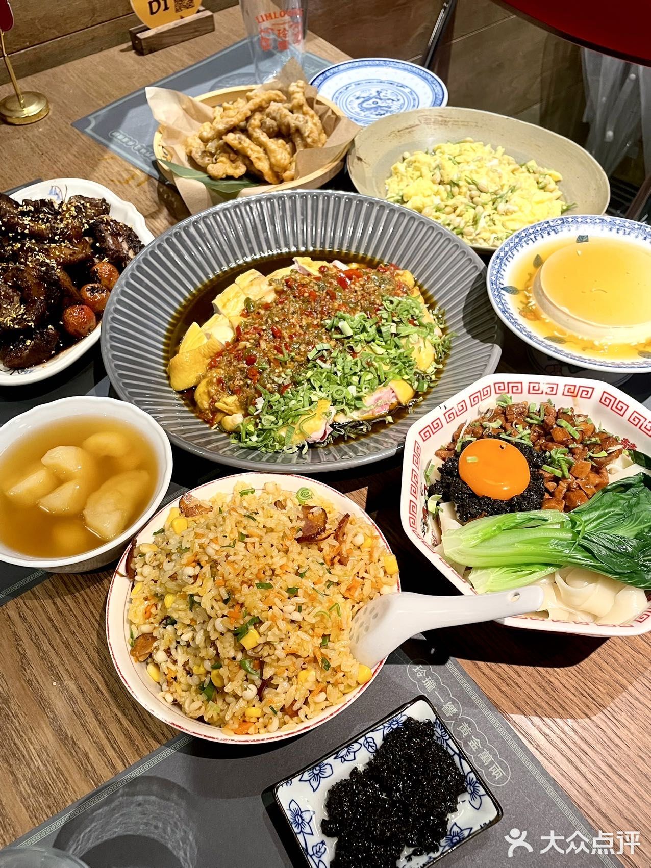 小寨下一个顶流复古打卡餐厅——玲珑食铺！