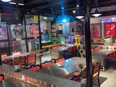 -马路牙子烧烤音乐酒馆(望京店)