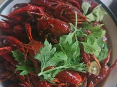 -老街烧烤大排档·地道湖北菜·龙虾馆(汉口火车站店)