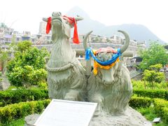 二牛抬杠-甘堡藏寨