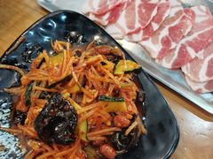 -合易泓烤肉·海肠捞饭(火车站店)