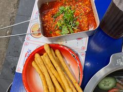 -马路边边串串香(苗栗路店)