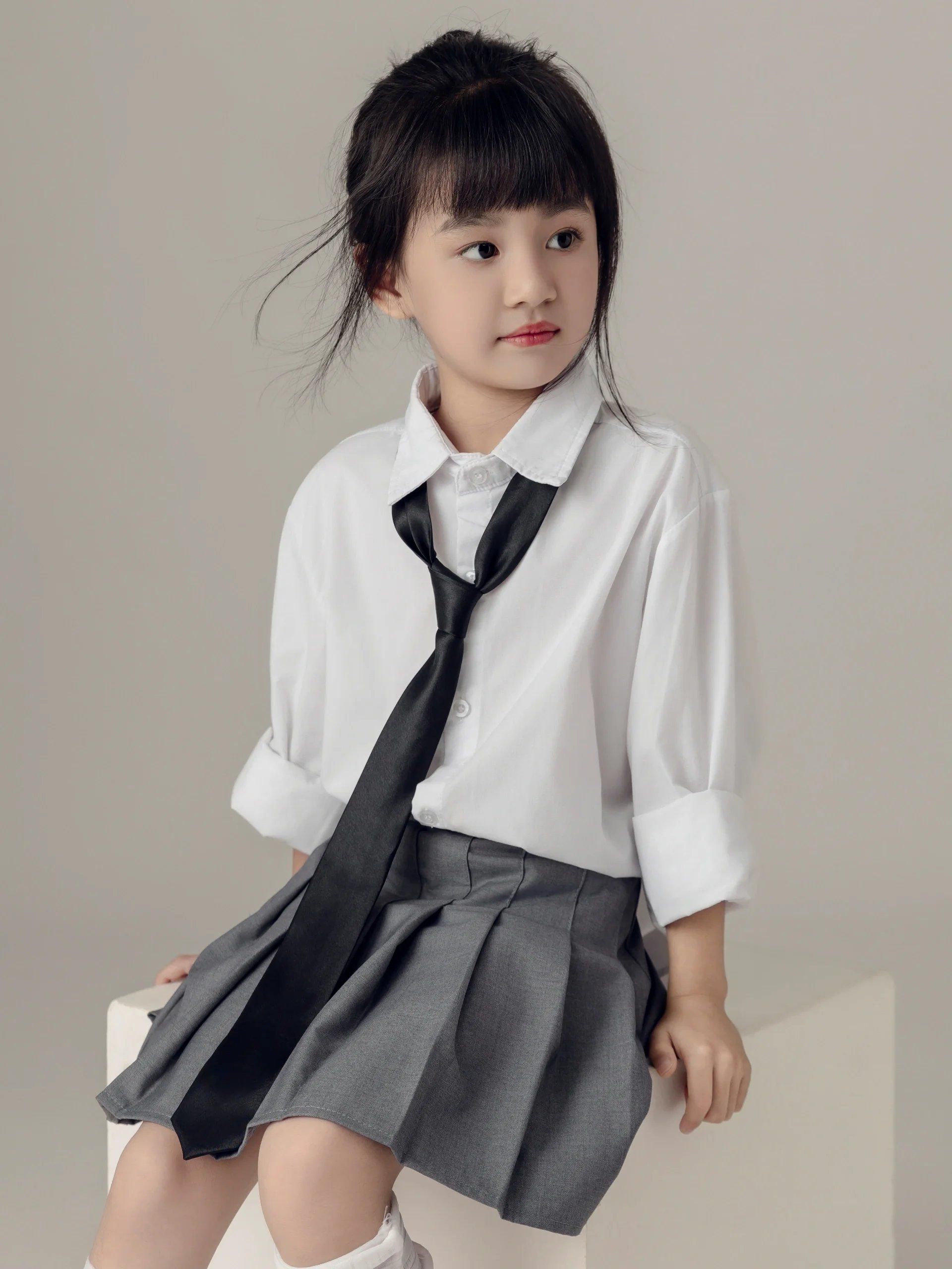 韩系女星同款白衬衫写真 这组简约韩杂风写真,必须给宝贝安排!