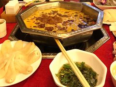 -山城年华老火锅(玉林店)