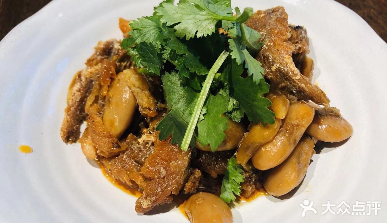 让人看着就流口水，各种小菜还特别美味