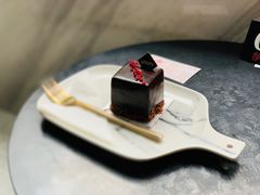 -UNI UNI(环亚凯瑟琳店)