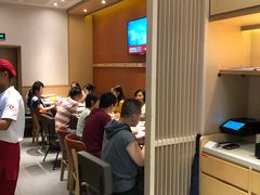 大堂-喜家德虾仁水饺(华强天虹店)