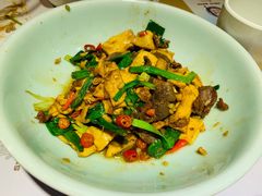 -关东小磨东北菜(上海长风大悦城店)