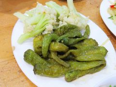 素拼-雷祖芳老妈蹄花店