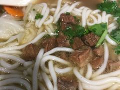 -鑫花溪牛肉米粉(人民广场店)