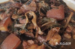 Braised Pork with Preserved Vegetables