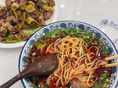 -伊穆祥牛肉面总店·清真