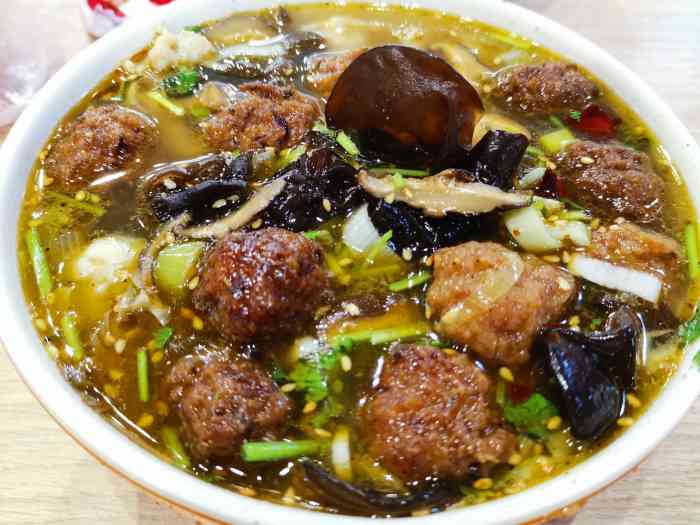 贺莉嫂北二巷香菇芙蓉面-"据说是老字号,朋友带过去拔草【位置】很.