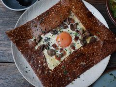 熏肉鸡蛋芝士奶油蘑菇可丽饼-RAC BAR(安福路店)