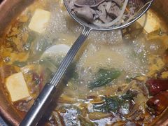 -洱火云南酸菜牛肉火锅(石景山当代商城店)