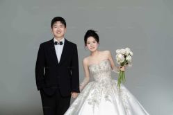 -雪中彩影婚纱摄影·微光艺术中心