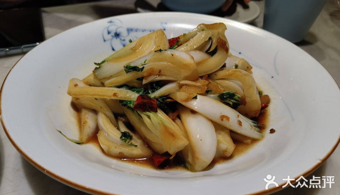 本人从来没耐心等吃饭，索性直接换一家