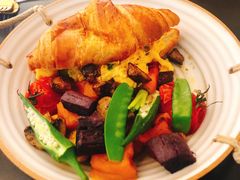 火腿滑蛋可颂全餐-玲婧胡同·生日蛋糕·餐厅(嘉里城店)