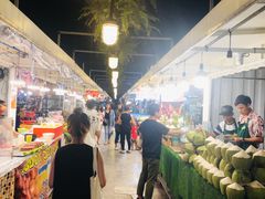 -席娜卡琳火车铁道夜市