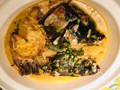 红汤鱼头泡饭-永安鱼庄·镇江菜(丁卯店)