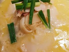 -蜜桃餐厅·伴山(湖滨商业街店)