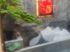 -毛辣果·贵州红酸汤牛肉火锅(西单店)