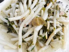 -亮河湾山庄