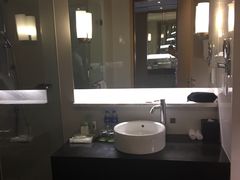 -上海虹桥西郊假日酒店