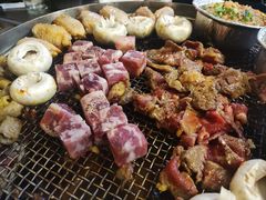 -彝人部落火盆烧烤(原内环足球场店)