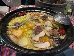 -香巴拉云南餐厅(华莱坞店)