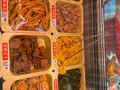-绝味鸭脖(南坪亿象城店)