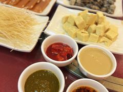 -鑫渔港海鲜本地菜·山海关浑锅(东戴河店)