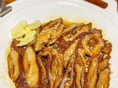 -老鼎万春卤菜(五代传承创始老店)