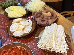 -赵美丽·重庆社区火锅·直营店(火车东站·中豪国际店)