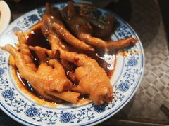 -爆炸头阿姨小四川正宗川味小吃(无任何分店)
