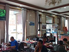 大堂-鸿亨泰杂鱼馆(港馨家园店)