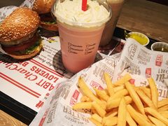 -The Habit Burger Grill 哈比特汉堡(复兴soho店)