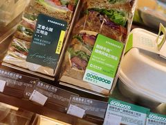 -星巴克(广州南站A18检票口楼上)