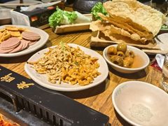 -老牌坊云南鱼豆花火锅(爱建店)
