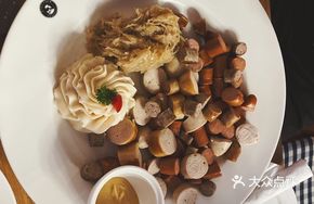 German Specialty Sausage Platter