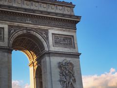 -乐蓬马歇百货公司(Rive Gauche)