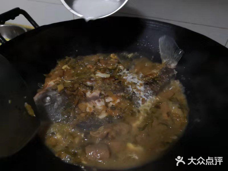酸菜红烧金鲳鱼，高蛋白低脂肪为健康打call！