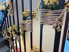 -小草屋轰趴馆别墅派对新场团建家庭聚会