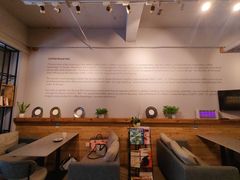 -LEO CAFE