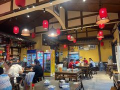 -富正毅三下锅·湘西韵味(天门山索道店)