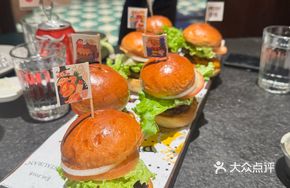 Sinful Six Mini Burger
