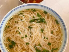 -邱芳粉店(迎宾大道旗舰店)