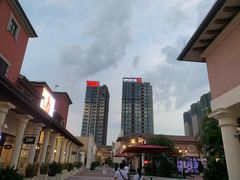 -佛罗伦萨小镇广佛名品奥特莱斯(疏港路店)