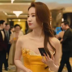-丝语萱形象